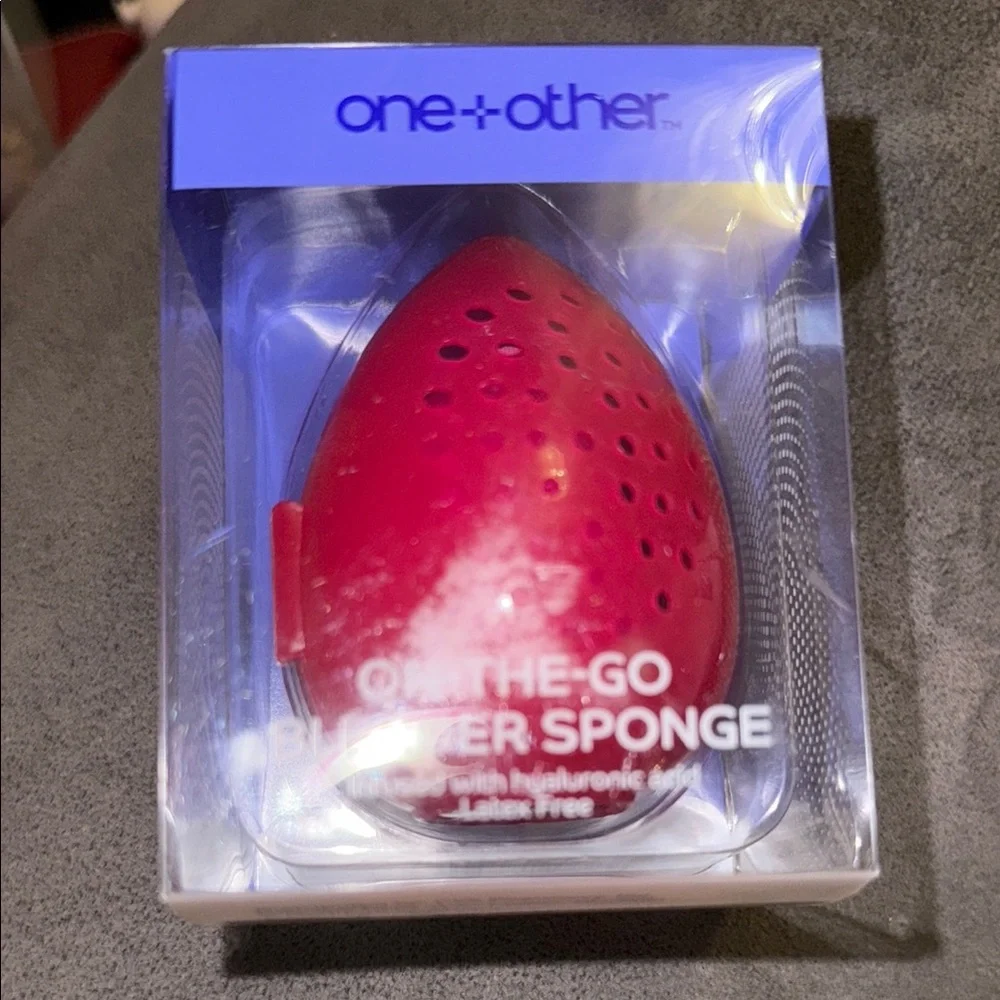 One+Other Pink On-The-Go Blender Sponge